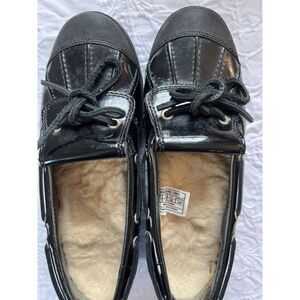 UGG Black Patent Leather Boat Shoes Loafers with Shearling Lining Comfort Casual